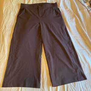 Kyodan dark purple wide-leg cropped trousers size Large